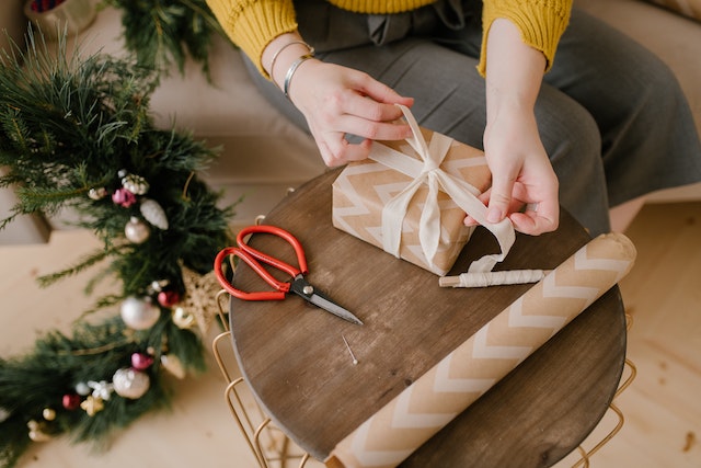 How to Start a Gift Wrapping Business Successfully