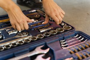 How to Start a Plumbing Business with no Money