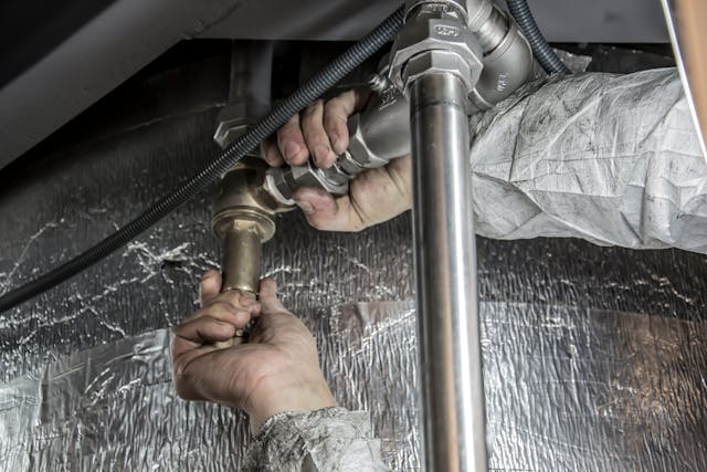 How to Start a Plumbing Business without being a Plumber
